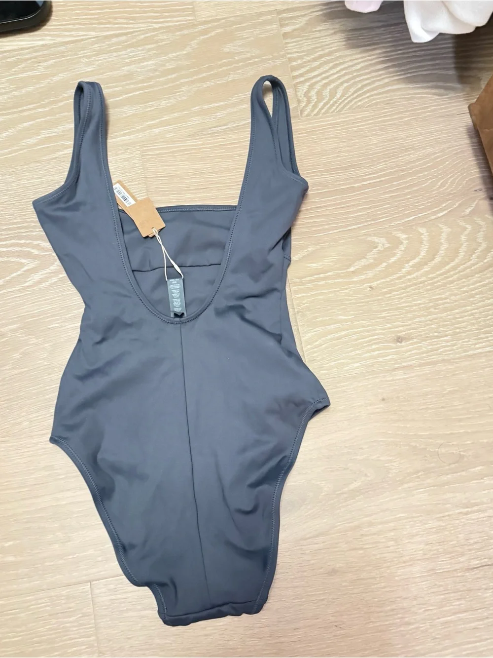 SKIMS SCULPTING SWIM TANK ONE PIECE COLOR. GUNMETAL  XXS